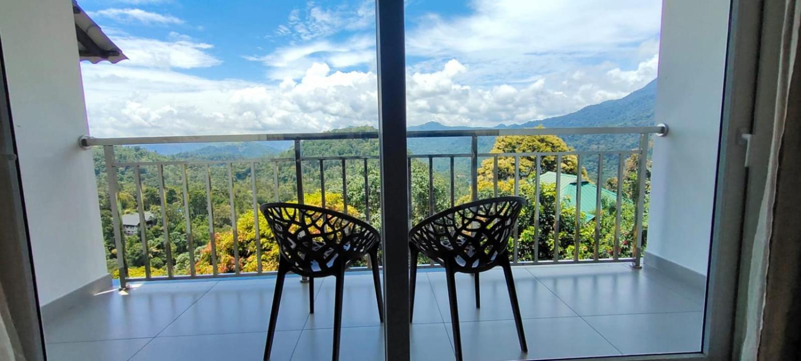 The Lake View Мунар Екстериор снимка