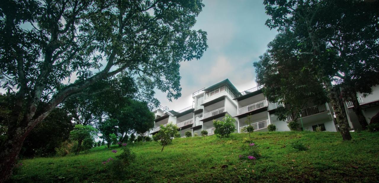 The Lake View Мунар Екстериор снимка